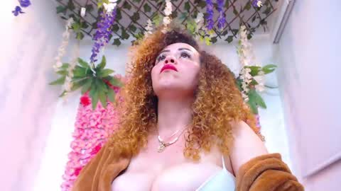 Snapshot of risitos_de_oro_ chatting on May 15, 2026, 11:23 pm Risitos De Oro online show from May 15, 2026, 11:23 pm