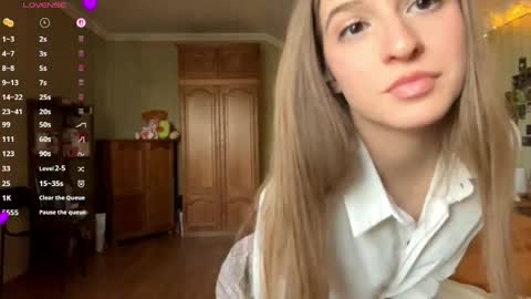 Snapshot of riskykiss chatting on May 31, 2026, 1:29 pm Mary online show from May 31, 2026, 1:29 pm