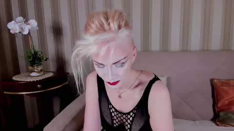 Snapshot of rita_farell chatting on October 8, 2025, 8:39 pm rita_farell online show from October 8, 2025, 8:39 pm