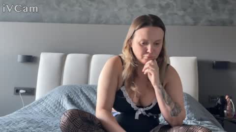 rita_graves online show from May 4, 2026, 7:04 am