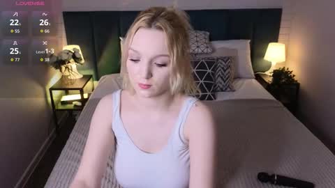 Snapshot of rita_sun_ chatting on November 9, 2025, 10:24 am Rita 3 online show from November 9, 2025, 10:24 am