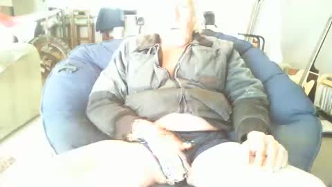 Snapshot of riverratggg chatting on March 8, 2025, 7:49 am riveratggg online show from March 8, 2025, 7:49 am