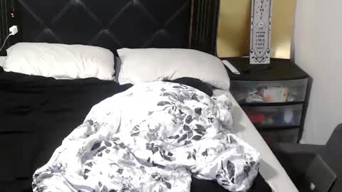 River Saint online show from September 12, 2025, 12:11 am