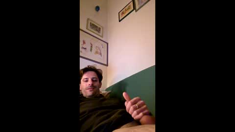 rizzo1980682473 online show from April 25, 2026, 11:46 pm