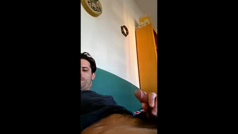 rizzo1980682473 online show from April 26, 2026, 3:42 pm