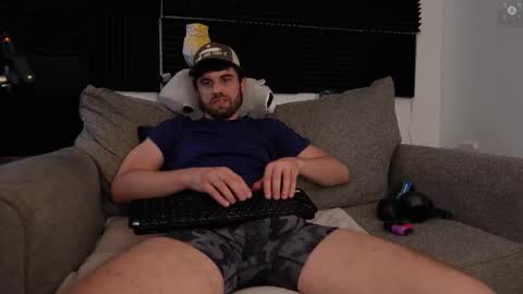 Ryan aka KeylimeRy online show from November 5, 2025, 6:08 pm