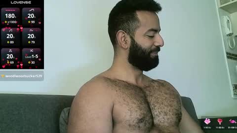 SebasRoa online show from February 5, 2025, 2:37 pm