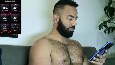 SebasRoa online show from October 14, 2025, 4:41 pm