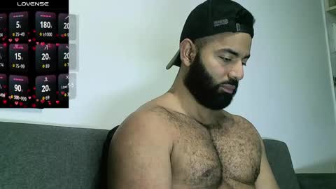 SebasRoa online show from May 26, 2026, 5:53 pm