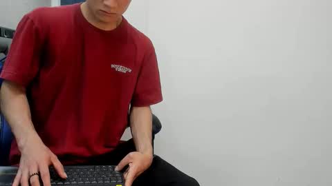 Roan Birkin online show from October 19, 2025, 7:14 pm