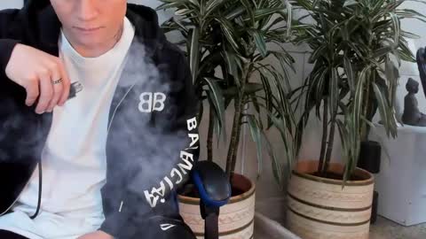 Roan Birkin online show from April 30, 2026, 7:42 pm