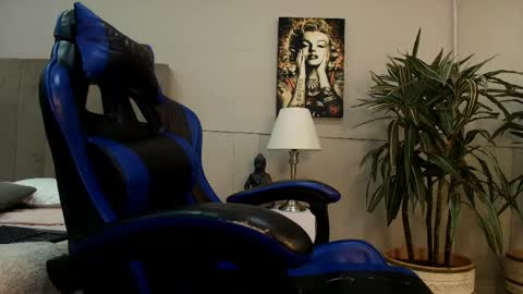Snapshot of roan_birkin chatting on May 28, 2026, 7:11 pm Roan Birkin online show from May 28, 2026, 7:11 pm