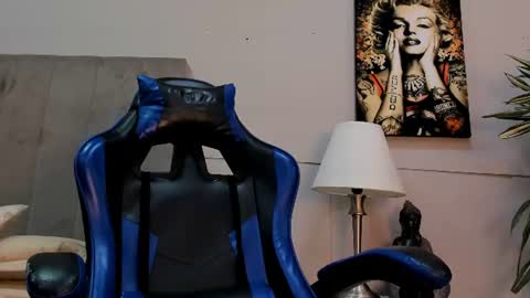 Snapshot of roan_birkin chatting on June 16, 2026, 7:27 pm Roan Birkin online show from June 16, 2026, 7:27 pm