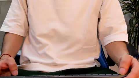 Snapshot of roan_birkin chatting on July 1, 2026, 7:24 pm Roan Birkin online show from July 1, 2026, 7:24 pm