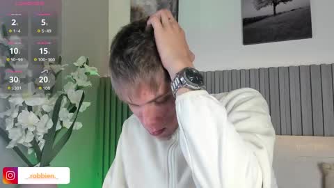 Snapshot of robbinblaze chatting on May 27, 2026, 4:53 am Robbin online show from May 27, 2026, 4:53 am
