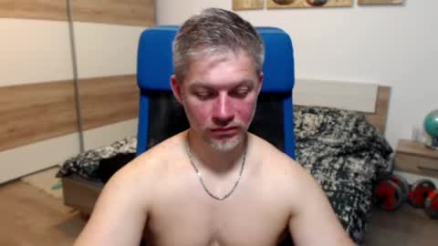 Snapshot of robbyshawz chatting on May 13, 2026, 7:33 pm robbyshawz online show from May 13, 2026, 7:33 pm