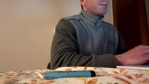 roberpierre_ho online show from March 15, 2026, 2:39 am