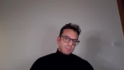 roberpierre_ho online show from March 30, 2026, 11:28 pm