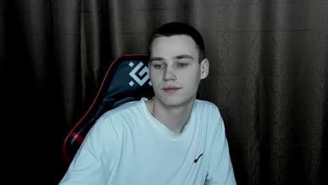 Snapshot of robert10211 chatting on January 17, 2025, 12:53 am robert10211 online show from January 17, 2025, 12:53 am