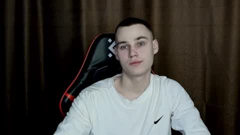 Snapshot of robert10211 chatting on February 17, 2025, 7:10 pm robert10211 online show from February 17, 2025, 7:10 pm