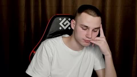 Snapshot of robert10211 chatting on February 19, 2025, 5:27 pm robert10211 online show from February 19, 2025, 5:27 pm