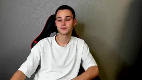 Snapshot of robert10211 chatting on November 18, 2025, 3:34 am robert10211 online show from November 18, 2025, 3:34 am