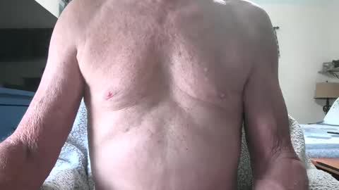 Snapshot of robert45556 chatting on October 4, 2025, 6:50 pm robert online show from October 4, 2025, 6:50 pm