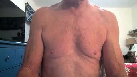 Snapshot of robert45556 chatting on November 19, 2025, 10:43 pm robert online show from November 19, 2025, 10:43 pm