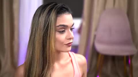 Snapshot of robertarosetti chatting on November 21, 2025, 11:42 am Roberta online show from November 21, 2025, 11:42 am