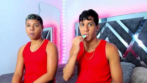 Snapshot of robertmiller21 chatting on December 8, 2024, 5:22 pm Robert Miller And Mael Thompson online show from December 8, 2024, 5:22 pm