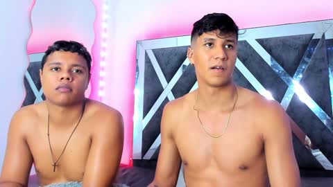 Snapshot of robertmiller21 chatting on December 22, 2024, 7:33 am Robert Miller And Mael Thompson online show from December 22, 2024, 7:33 am