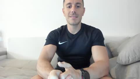 roberto4ever online show from April 29, 2026, 8:51 am