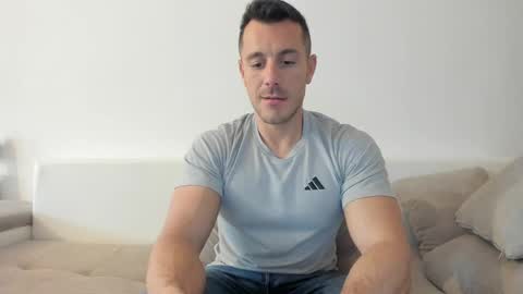 roberto4ever online show from April 30, 2026, 12:11 pm