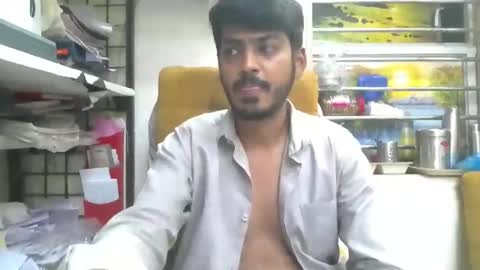 Snapshot of robertsalia220 chatting on December 17, 2025, 12:11 pm Robertsalia online show from December 17, 2025, 12:11 pm