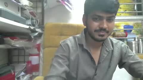 Snapshot of robertsalia220 chatting on June 1, 2026, 1:35 pm Robertsalia online show from June 1, 2026, 1:35 pm