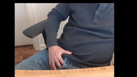 robidan6923 online show from February 7, 2025, 4:03 pm