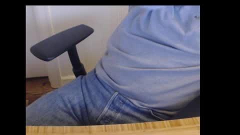 robidan6923 online show from February 24, 2025, 2:04 pm