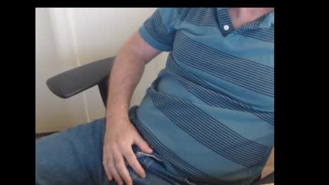 robidan6923 online show from September 18, 2025, 3:14 pm