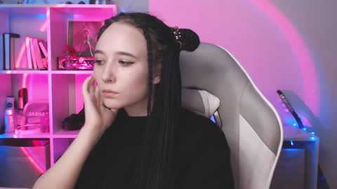 Snapshot of robin_yours chatting on December 10, 2024, 5:44 pm Robin your online show from December 10, 2024, 5:44 pm