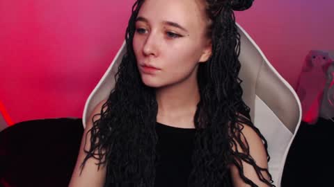 Snapshot of robin_yours chatting on February 1, 2025, 4:46 am Robin your online show from February 1, 2025, 4:46 am