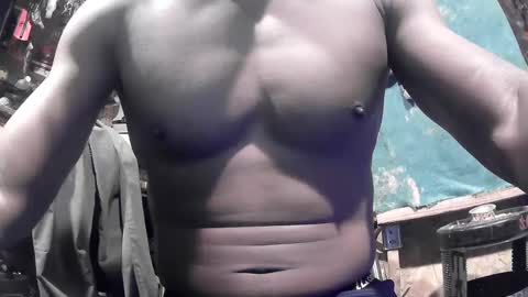 robinBankzs online show from March 7, 2025, 2:12 pm