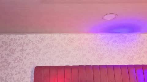 robin D online show from September 15, 2025, 12:05 pm