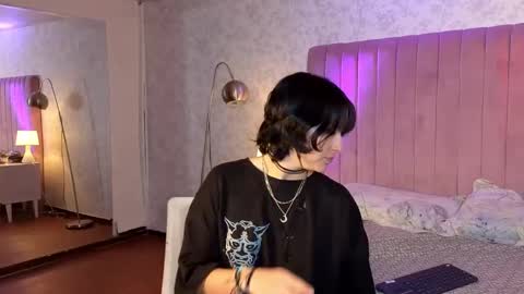 robin D online show from September 19, 2025, 1:45 pm