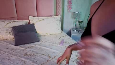 robin D online show from December 16, 2025, 11:59 am