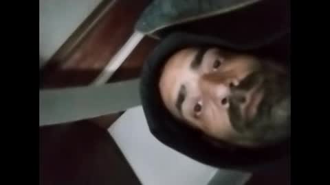 Snapshot of robincom23 chatting on April 23, 2026, 12:40 pm R online show from April 23, 2026, 12:40 pm