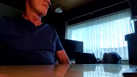 Snapshot of robke1966 chatting on December 7, 2024, 8:11 am robke1966 online show from December 7, 2024, 8:11 am