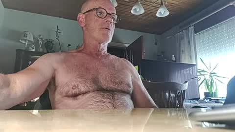 Snapshot of robke1966 chatting on June 12, 2026, 6:23 am robke1966 online show from June 12, 2026, 6:23 am