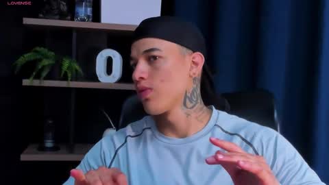 rocco_santos online show from November 28, 2025, 12:46 am