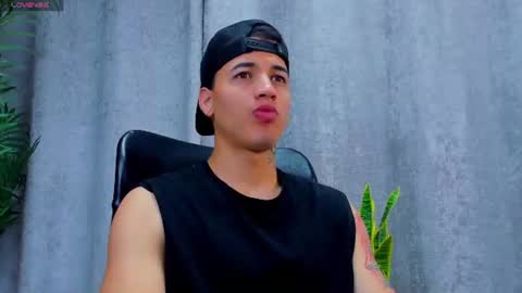 Snapshot of rocco_santos chatting on July 29, 2026, 12:25 pm rocco_santos online show from July 29, 2026, 12:25 pm