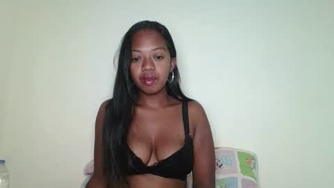 rochellinah online show from April 22, 2026, 8:17 am